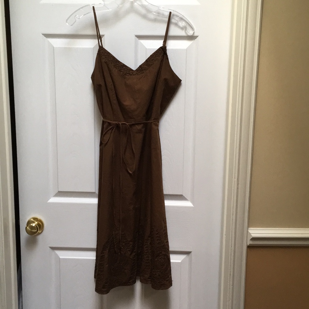 Brown dress